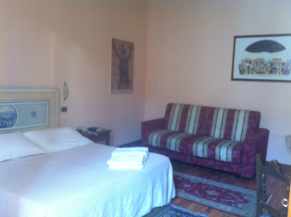 Hotel Charleston Сполето Екстер'єр фото
