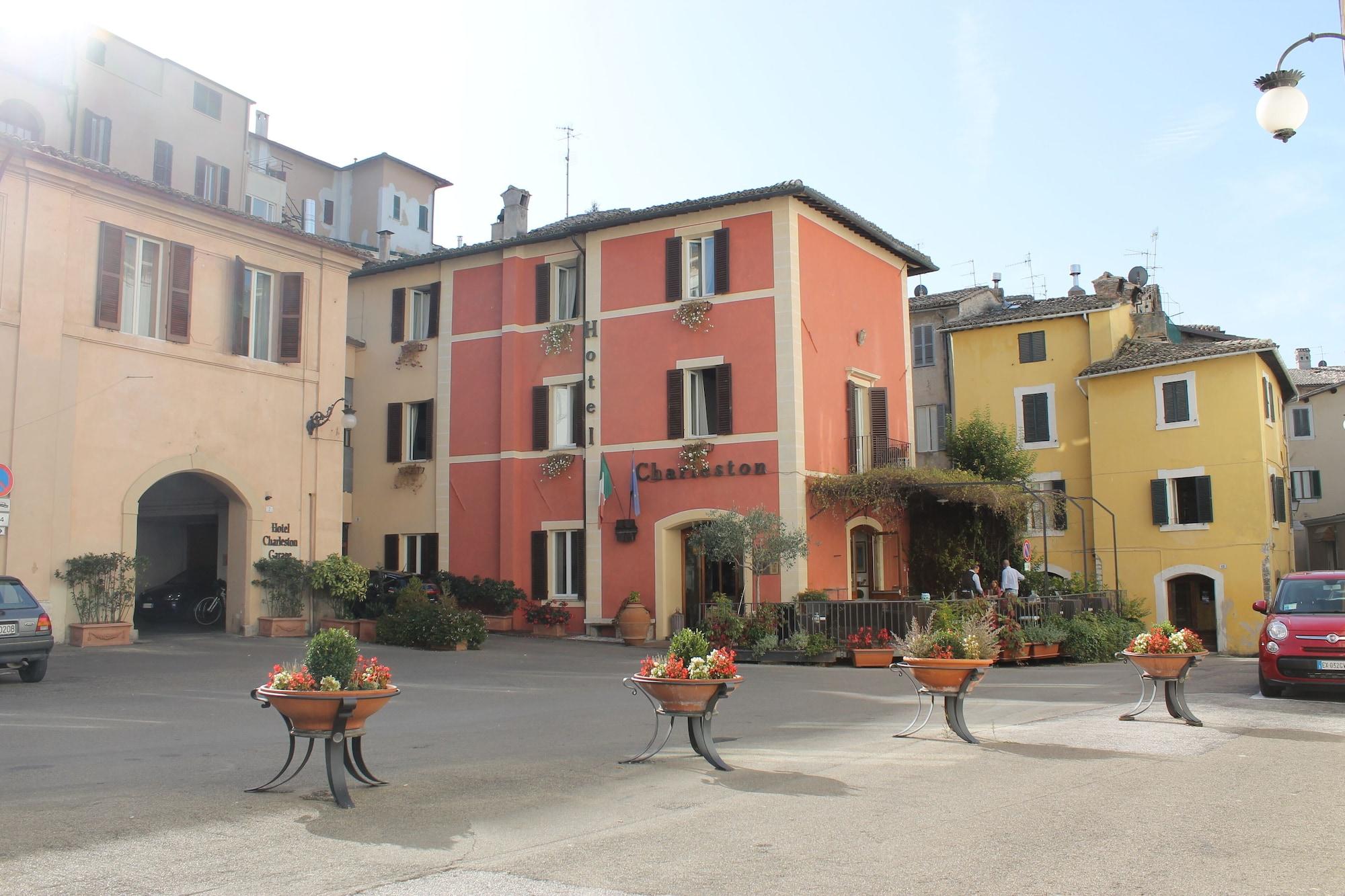 Hotel Charleston Сполето Екстер'єр фото